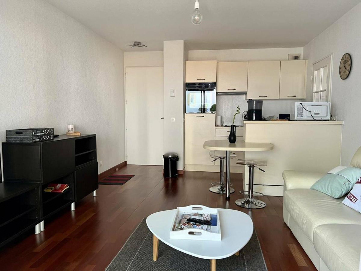 Appartement T2 A Cambo-Les-Bains Avec Piscine, Terrasse Et Parking Prive, Proche Des Thermes - Fr-1-495-82 Exterior photo